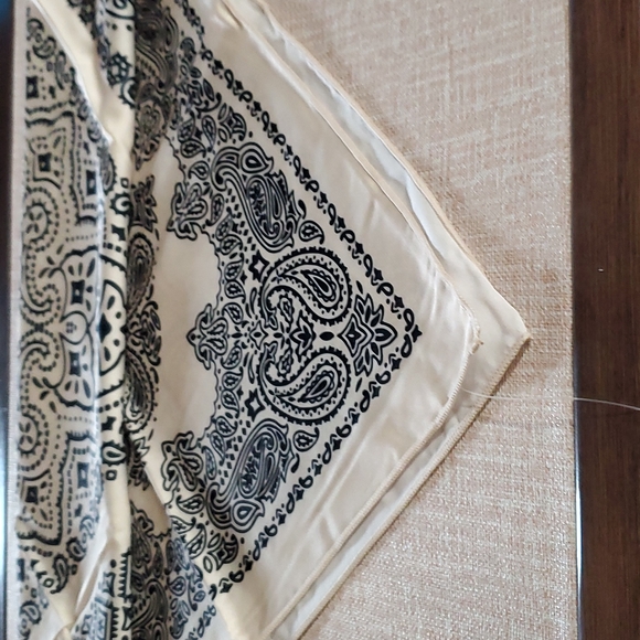 Head wrap/Scarf - Picture 7 of 7